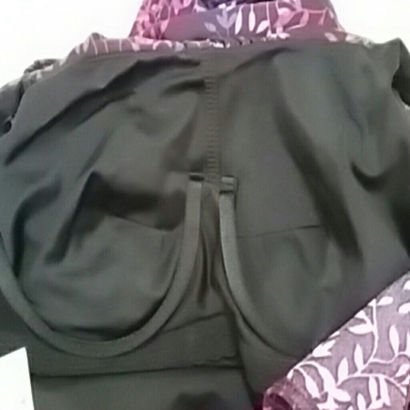 NEW, LANDS'END Swimsuit.6 - Picture 5 of 7